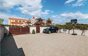 Two-Bedroom Apartment In Zadar