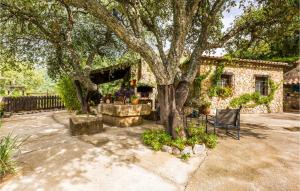 Cozy Home In Algatocin With Kitchenette