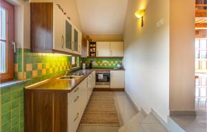 Stunning Home In Velika Nedelja