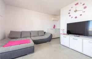 Gorgeous Apartment In Kustici, Novalja 