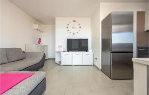 Gorgeous Apartment In Kustici, Novalja 