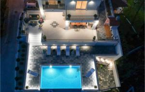 4 Bedroom Awesome Home In Kucine