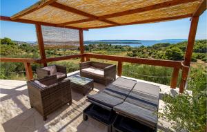 Lovely Home In Banjol With Sauna 