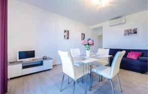 One-Bedroom Apartment In Cavtat