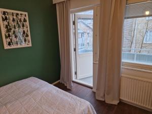 Green studio near city center, free Wi-Fi & parking