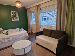Green studio near city center, free Wi-Fi & parking