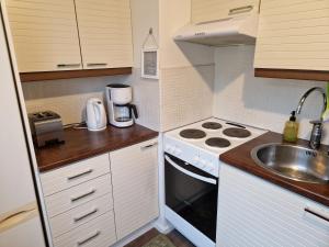 Green studio near city center, free Wi-Fi & parking