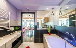 Stunning Apartment In Koscielisko