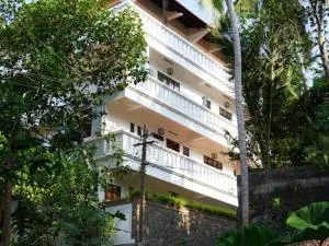 Surya Villa - Pūvār