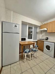 Апартаменти з 2-ма кімнатами в 5 хвилинах від м. Печерська