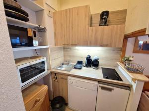 Charmant 2 Pièces pour 4 Personnes avec Balcon en Plein Coeur de Modane, 25m² - FR-1-265-205