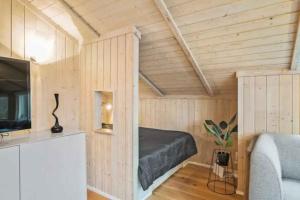 Cozy Cottage Just 200 M From The Beach