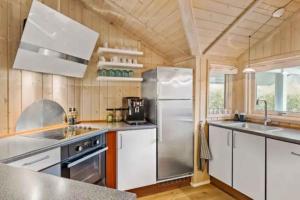 Cozy Cottage Just 200 M From The Beach