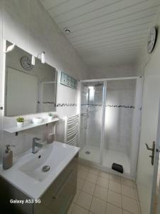 Maisons de vacances La Saulas : photos des chambres