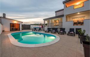 Awesome Home In Zadar With Wifi