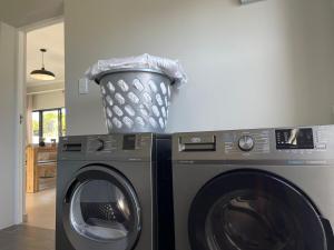 Luxury Paradise Getaway Pool & Wi-Fi