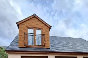 Cozy Lanarkshire Apartment with a View - 拉克霍尔