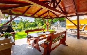 Nice Home In Cernik With Kitchen 