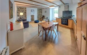 Gorgeous Home In Saint-Clet With Wifi