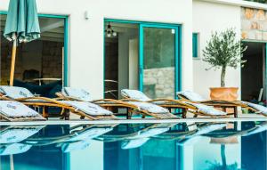 Gorgeous Home In Imotski