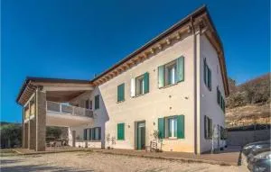 Amazing Apartment In Valnogaredo Pd - Rivadolmo