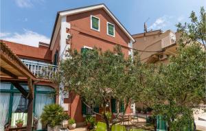 2 Bedroom Awesome Apartment In Blace