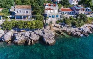 Two-Bedroom Holiday Home In Dubrovnik - Pobrežje