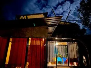 Kians Avenue Glass House - Vandiperiyār