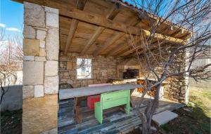 1 Bedroom Pet Friendly Home In Razanac