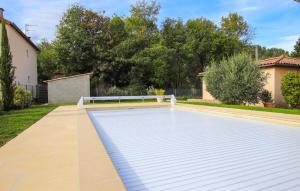 Nice Home In Jaujac With Wifi