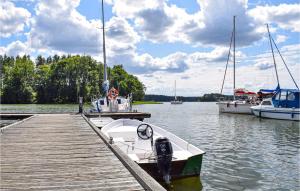 Amazing Home In Ruciane - Nida