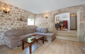 Gorgeous Home In Poljica Imotska 