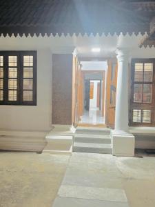 LUXUS INN JA- Prana Heritage Homes