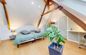 Gorgeous Apartment In Hudimesnil