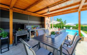 Gorgeous Home In Labin With Wifi