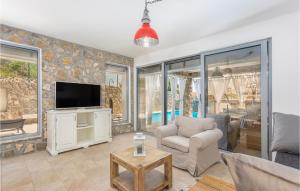 3 Bedroom Cozy Home In Krk