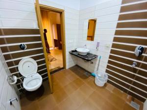 RY Luxuries hotel