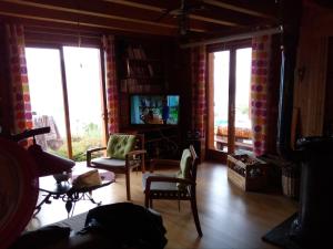 chalet à Puy Sanieres avec vue sur le lac de Serre Ponçon