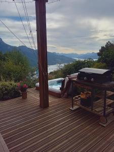 Chalets chalet a Puy Sanieres avec vue sur le lac de Serre Poncon : photos des chambres
