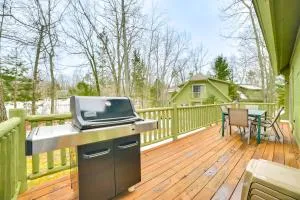 Golf, Swim and Soak in Pond Views Lewiston Escape! - Saint Helen