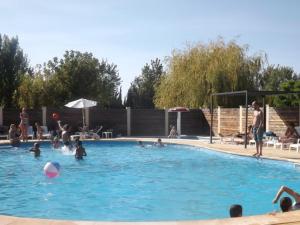 Campings Camping Les Peupliers : photos des chambres