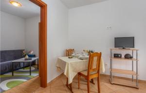 Gorgeous Home In Sveti Vid-Miholjice 