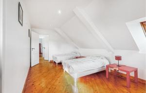 Maisons de vacances Amazing Home In Rubercy With Sauna : photos des chambres