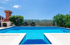 Cozy Apartment In Dubravka With Sauna