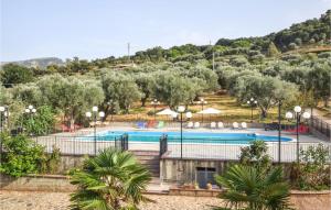 Lovely Home In Caronia