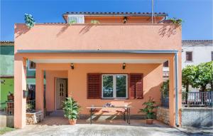 Two-Bedroom Holiday Home In Pula