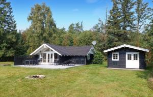 Lovely Home In Hals With Kitchen