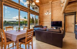 Amazing Home In Ravna Gora With Sauna