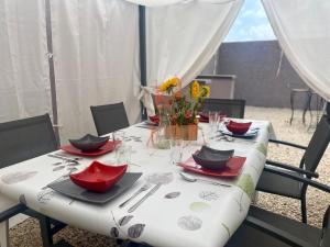 Maisons de vacances Can FRANCES - Parking-Garage-2 jardins-Terrasse-BRASERO-MER-Wifi : photos des chambres