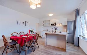 2 Bedroom Lovely Apartment In Vela Luka